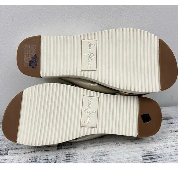 Sam Edelman Women’s Sz 5 Agatha Puffy Knot Slip On Sandals, Gold Slide - Picture 11 of 12